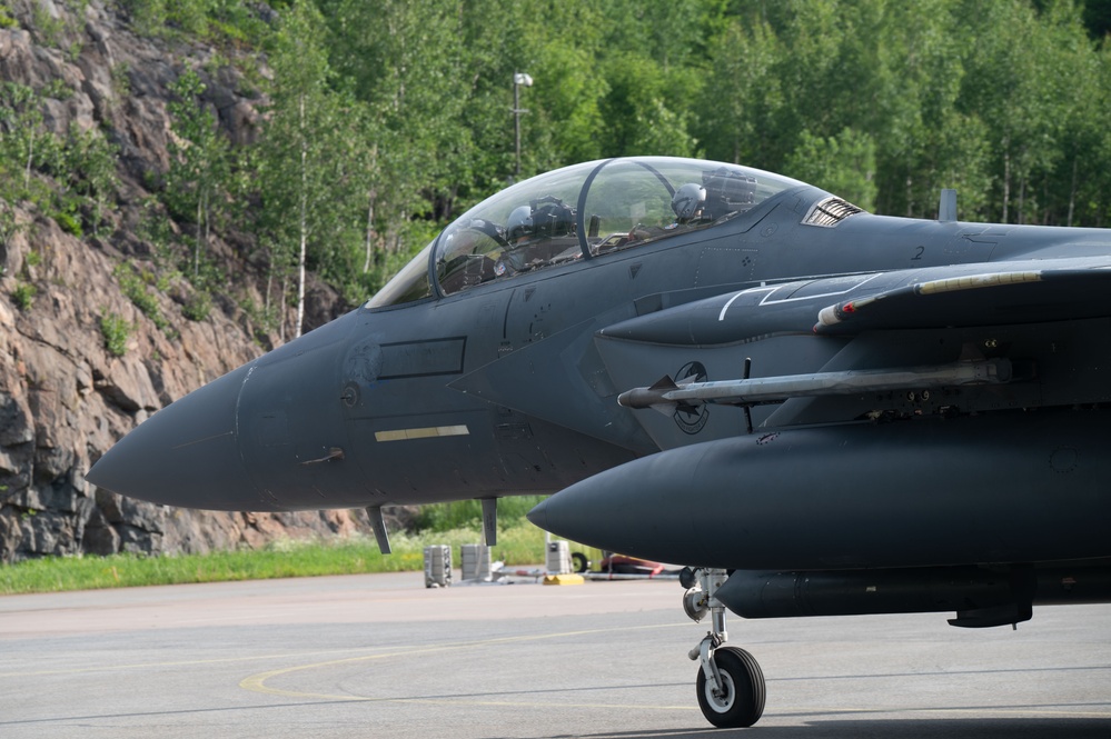 Atlantic Trident sorties powered by Maintainers