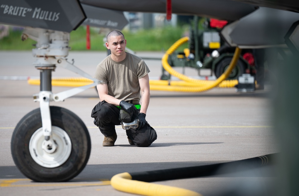 Atlantic Trident sorties powered by Maintainers
