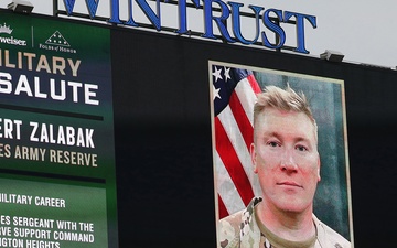 Iraq combat veteran turned Army Reserve Soldier receives honor at Chicago Cubs game