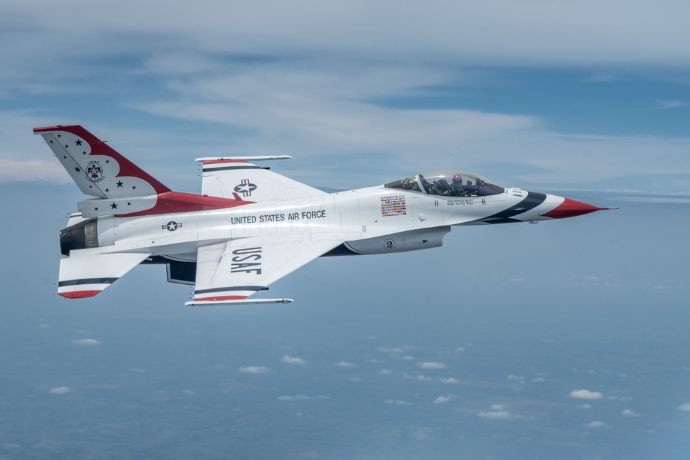 McConnell KC-46 refuels Thunderbirds