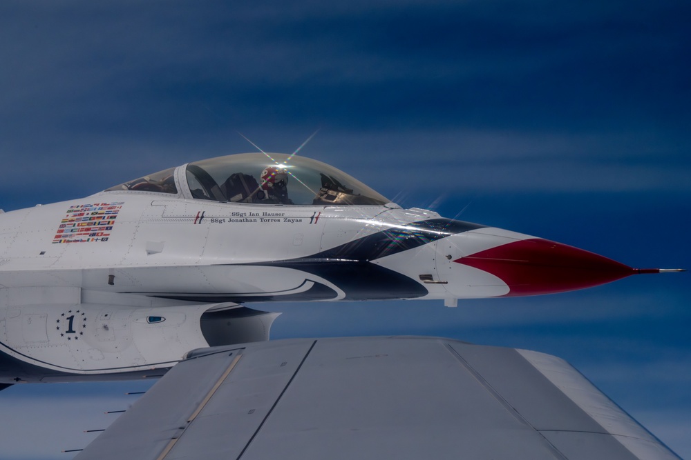 McConnell KC-46 refuels Thunderbirds