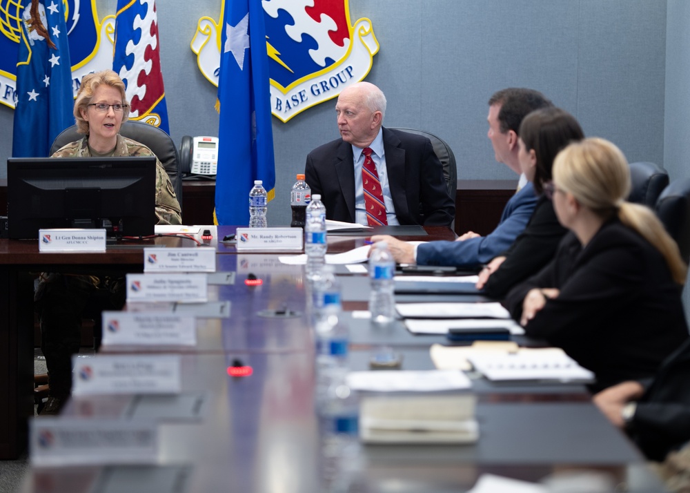 Shipton discusses strategic collaboration during visit