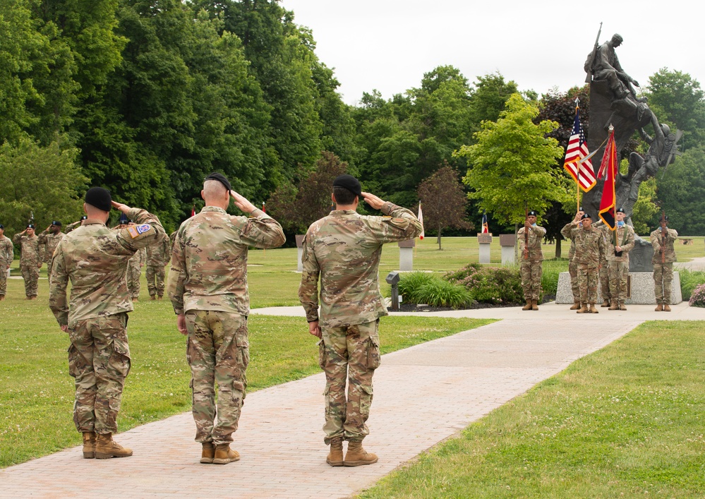 Headquarters and Headquarters Battalion Hosts Change of Command Ceremony
