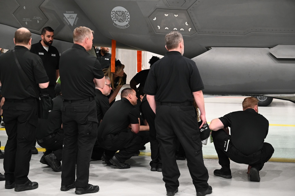 Executive Leadership Development Program visits 33FW