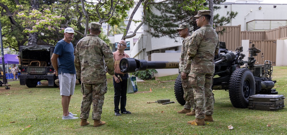 Army Community Day: 25th ID artillery interact with local community