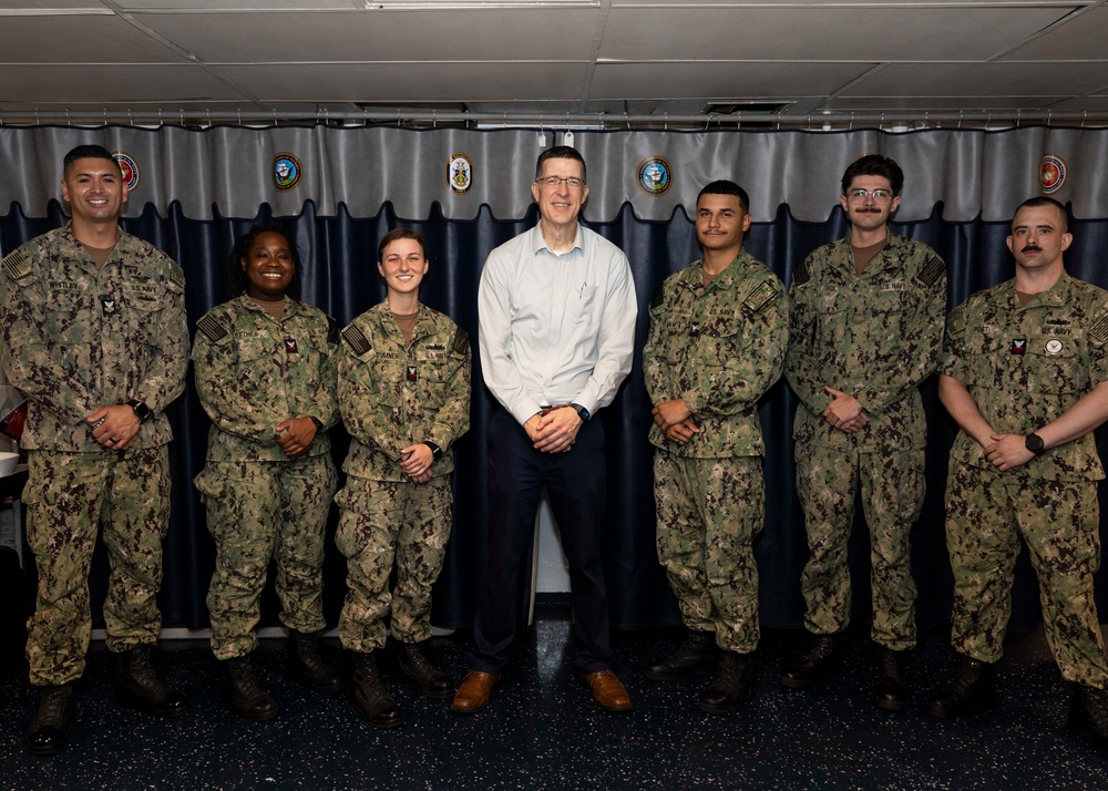 USS Kearsarge Hosts Mr. Mark Gruman