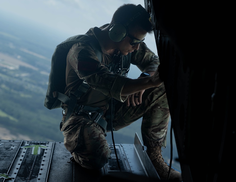 Paratroopers conduct Operation Gator Drop