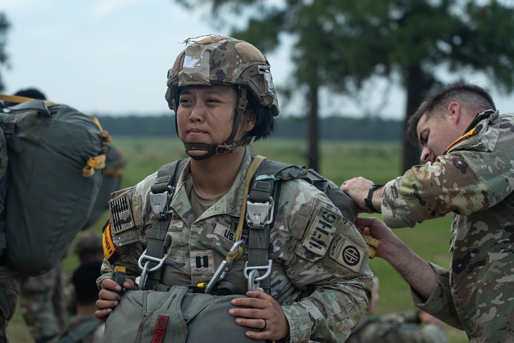 Paratroopers conduct Operation Gator Drop