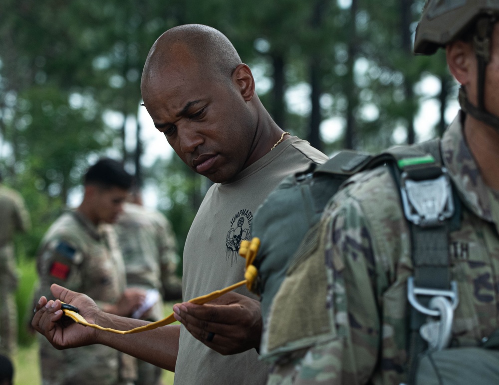 Paratroopers conduct Operation Gator Drop