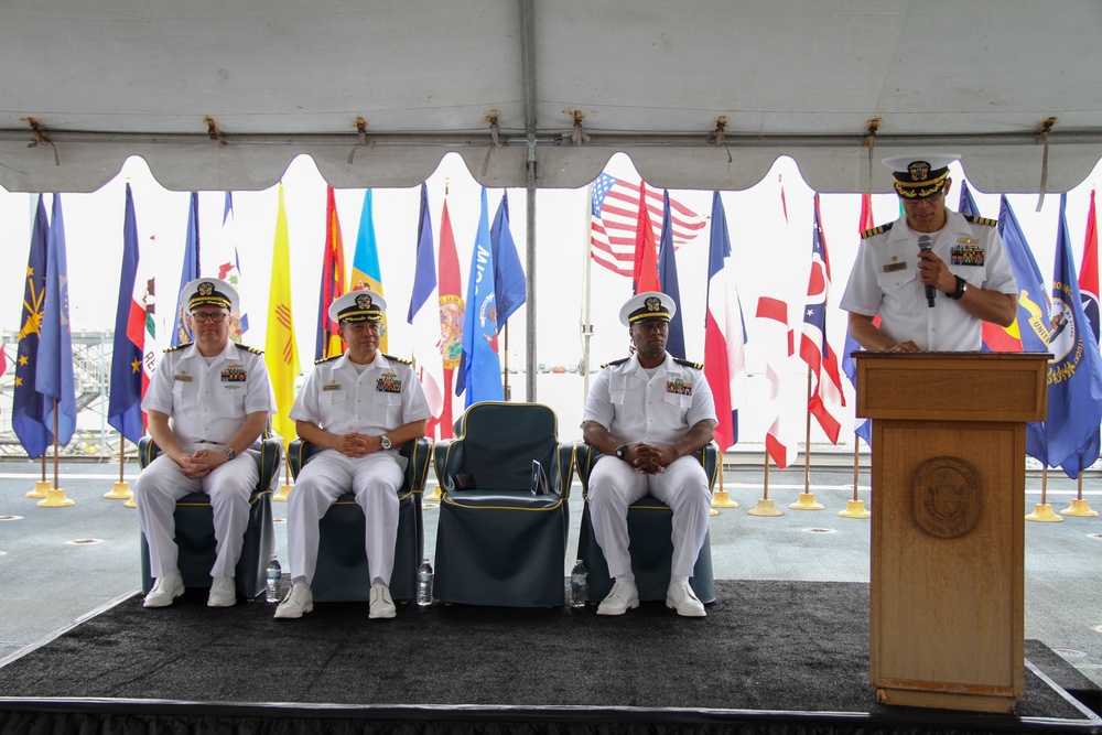 USS Kansas City (LCS 22) Conducts Change of Command