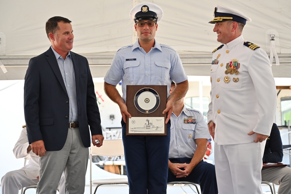 Coast Guard Cutter Valiant holds heritage recognition ceremony after more than 57 years of service