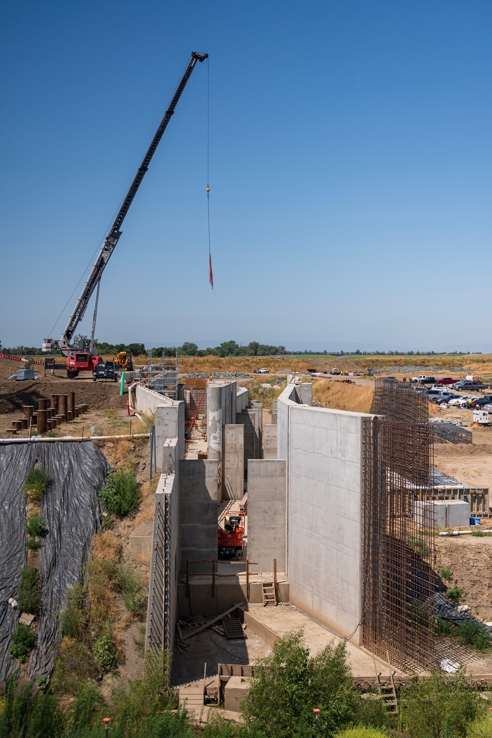 New Fish Passage at Sacramento Weir Will Aid Salmon, Steelhead Migration