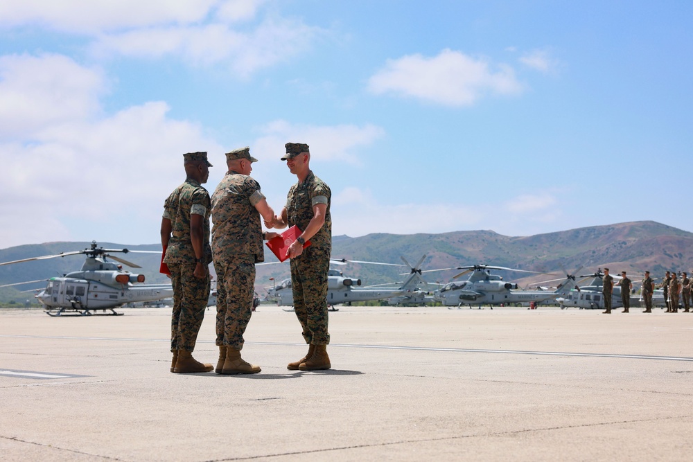HMLAT-303 Change of Command