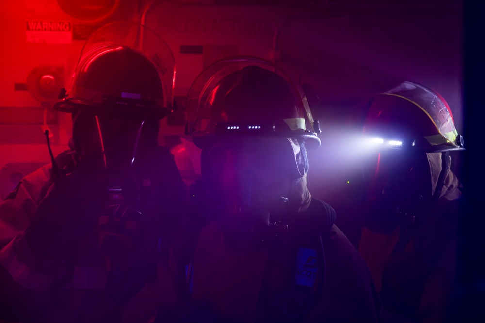USS Preble Conducts Flying Squad Drill