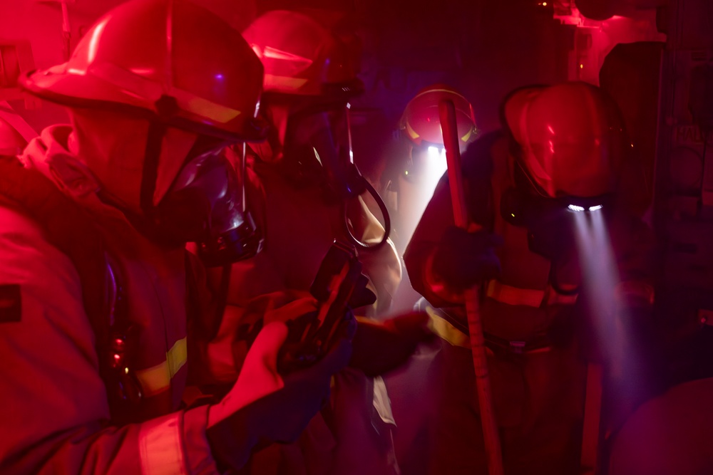 USS Preble Conducts Flying Squad Drill