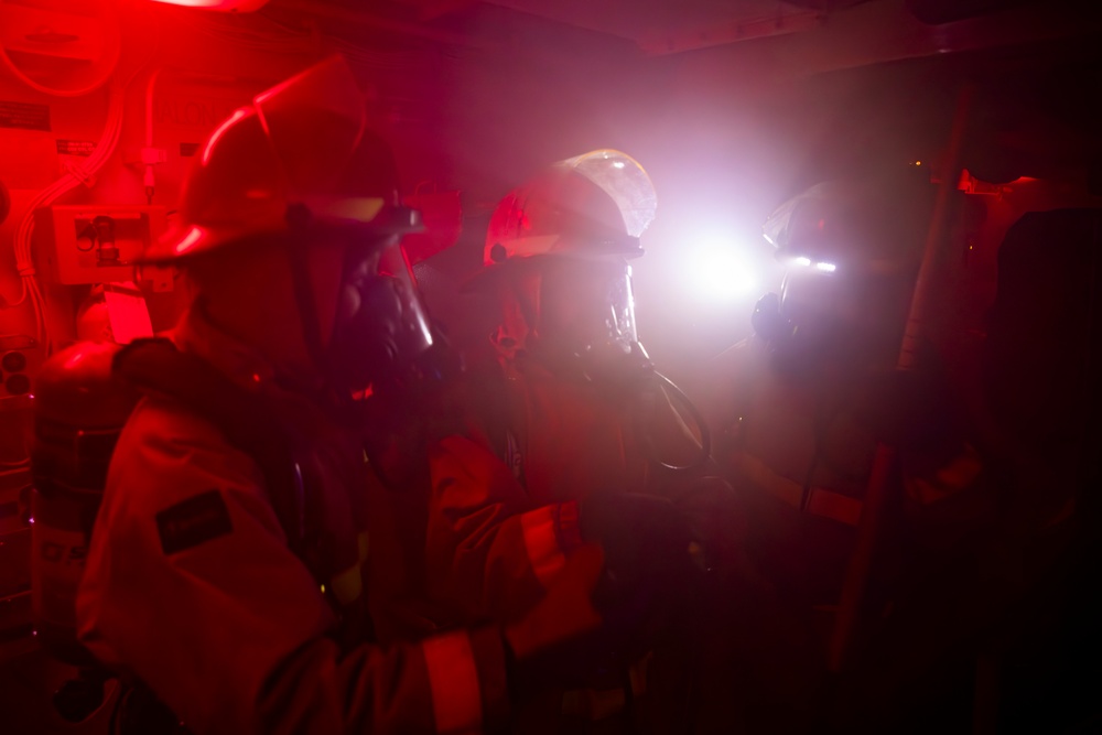 USS Preble Conducts Flying Squad Drill