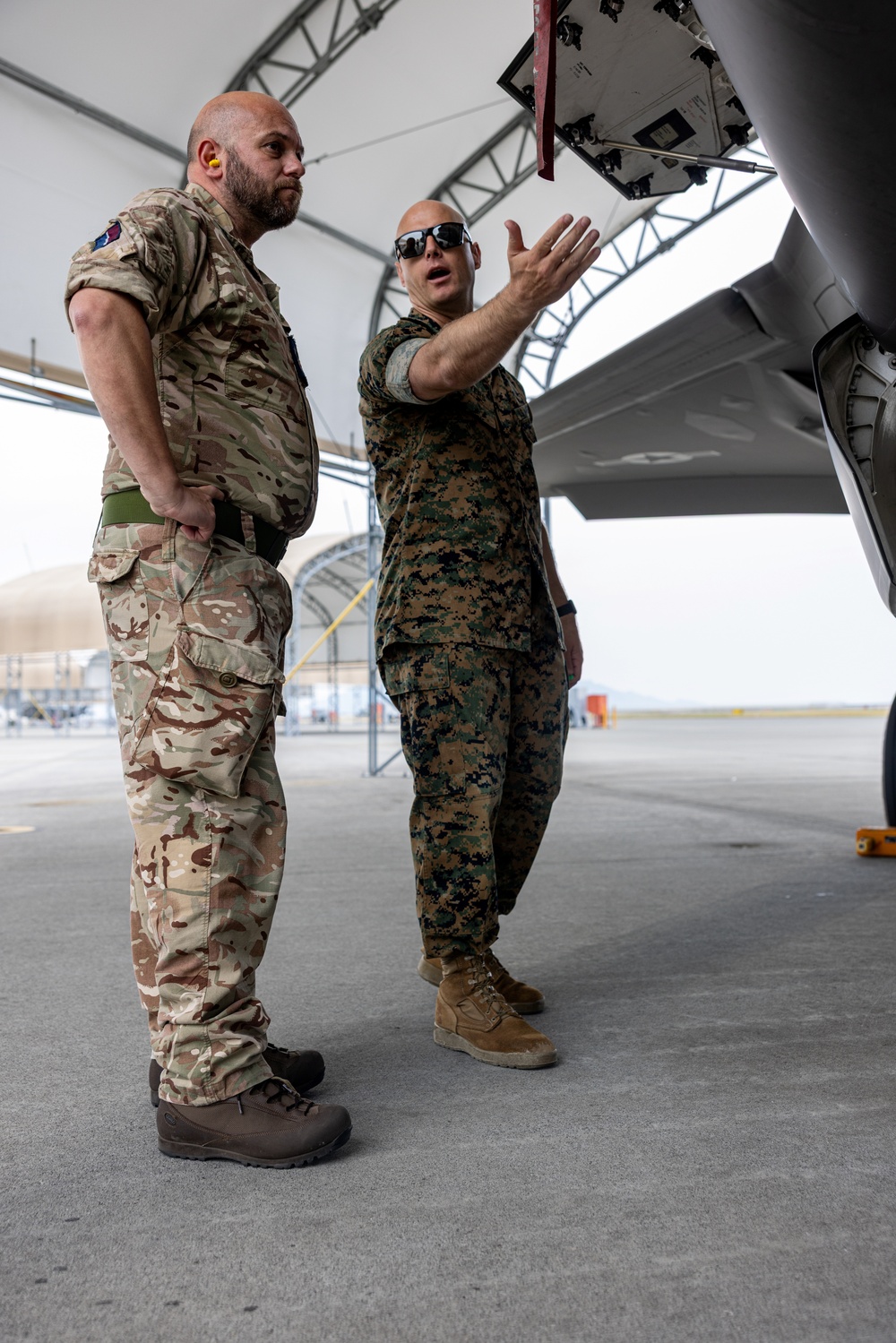 MCAS Iwakuni ARFF Multinational Crash Damaged or Disabled Aircraft Recovery training