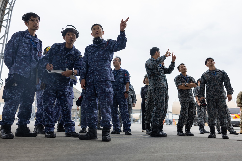 MCAS Iwakuni ARFF Multinational Crash Damaged or Disabled Aircraft Recovery training