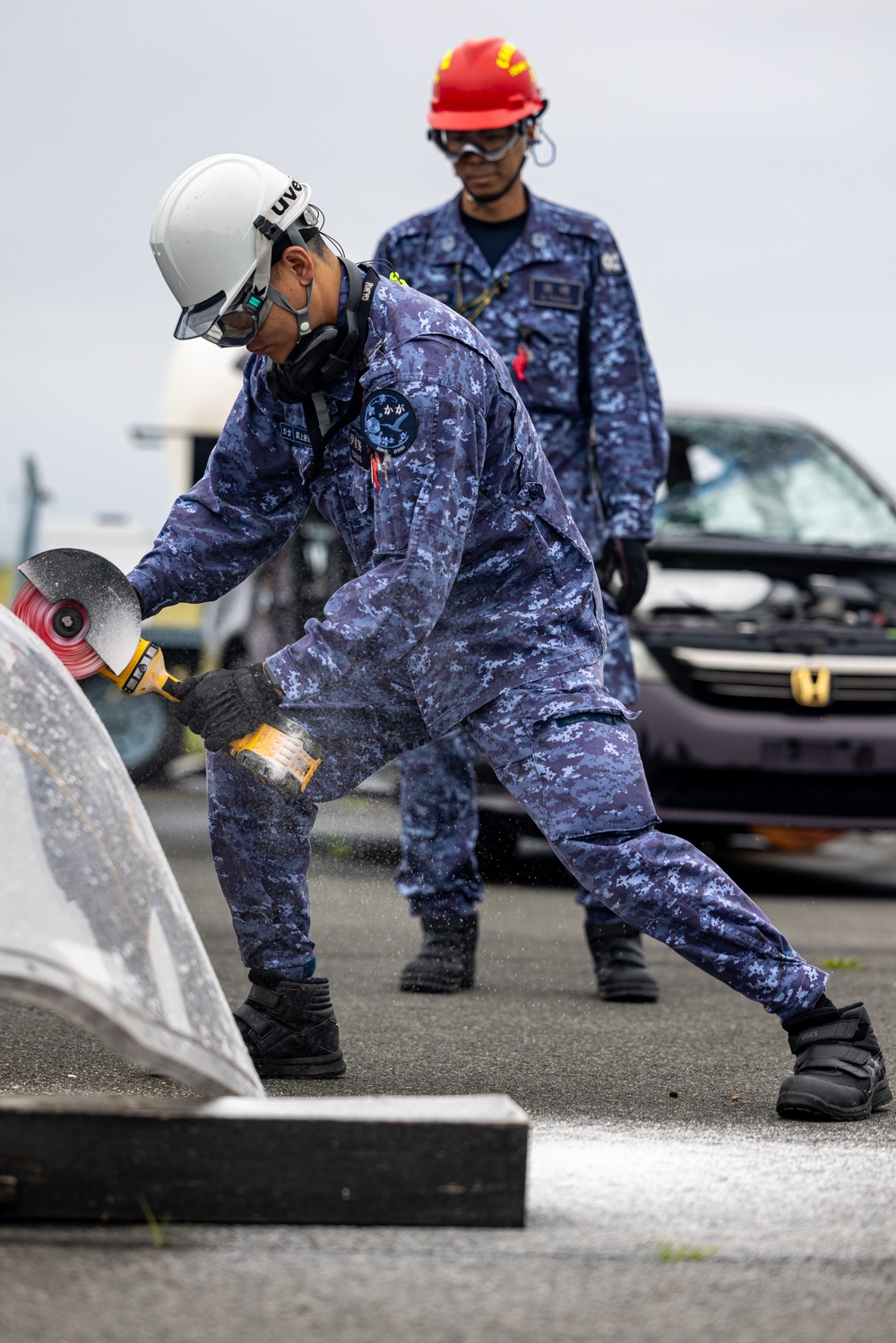 MCAS Iwakuni ARFF Multinational Crash Damaged or Disabled Aircraft Recovery training