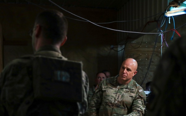 Nordhaus, Army National Guard leadership team visit Guardsmen on rotation at JRTC