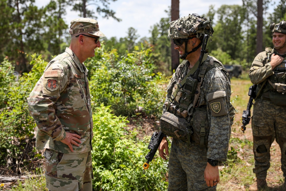 Nordhaus, Army National Guard leadership team visit Guardsmen on rotation at JRTC
