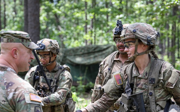 Nordhaus, Army National Guard leadership team visit Guardsmen on rotation at JRTC