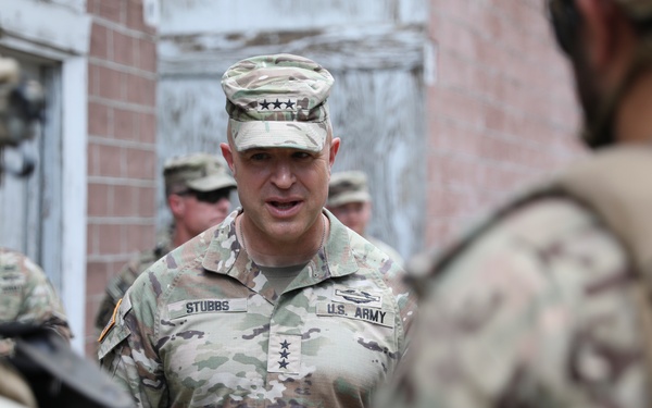 Nordhaus, Army National Guard leadership team visit Guardsmen on rotation at JRTC