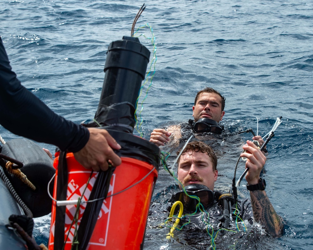 EODMU 5, RSN Naval Diving Unit Bi-lateral Training