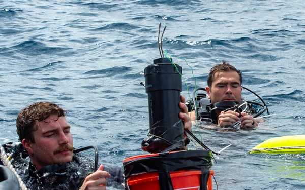 EODMU 5, RSN Naval Diving Unit Bi-lateral Training