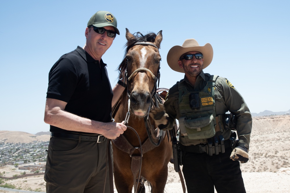 Deputy Secretary of the Department of Homeland Security visits southern border