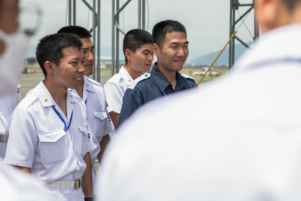 MAG-12 hosts Japanese Aviation Cadets aboard MCAS Iwakuni