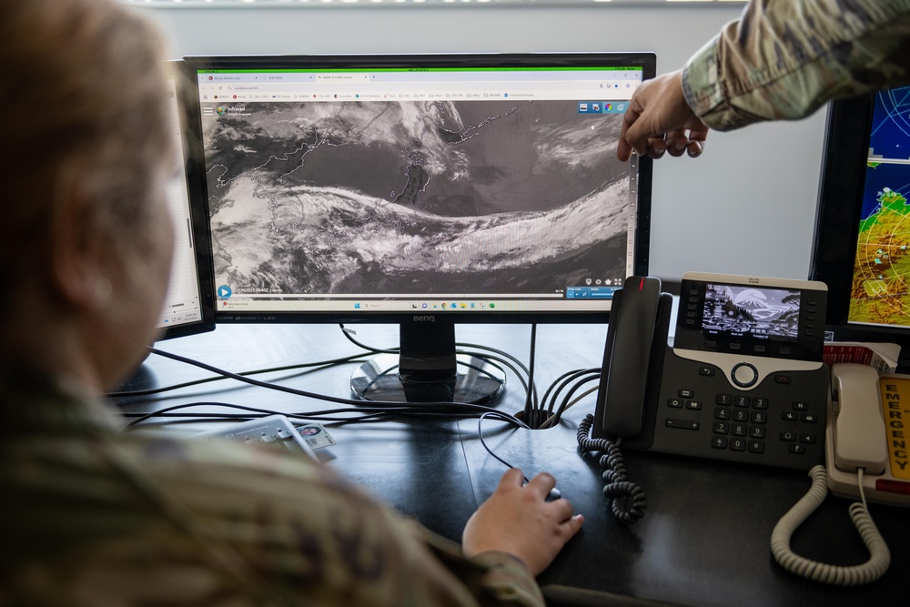 Forecasting the Mission: Weather Airmen Power 35th FW Sortie Success&amp;#xA;