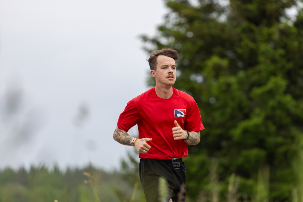3-321 FAR Runs Relay Race in Honor of Unit History