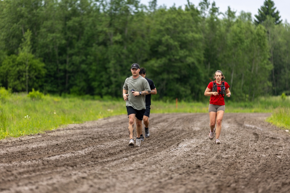 3-321 FAR Runs Relay Race in Honor of Unit History