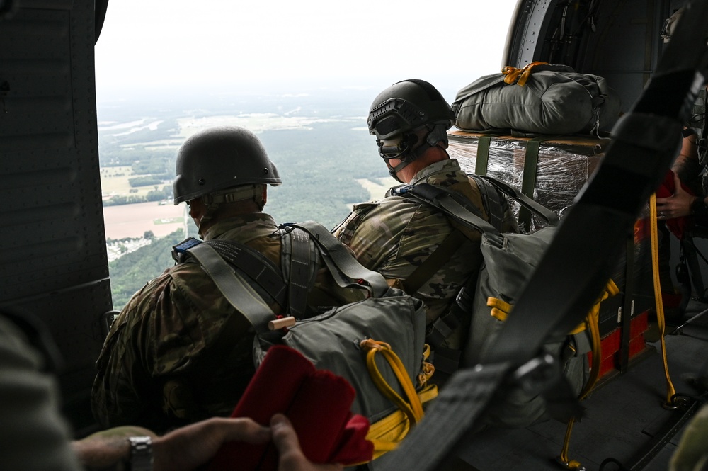 VNG flights crews, aircraft support Fort Lee DZ reopening
