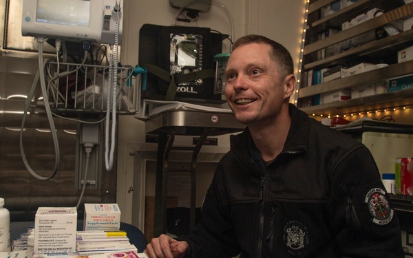 Sailor organizes medicine