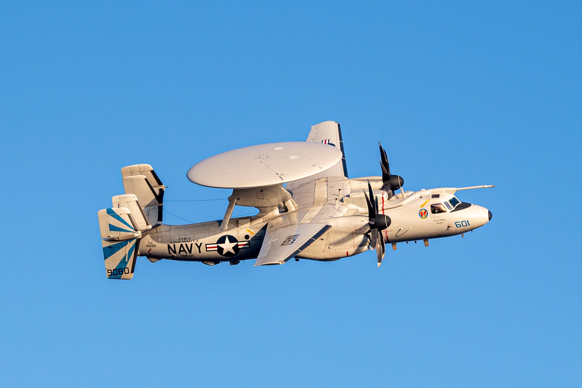 DVIDS - Images - E-2D Hawkeye does fly-by [Image 1 of 4]