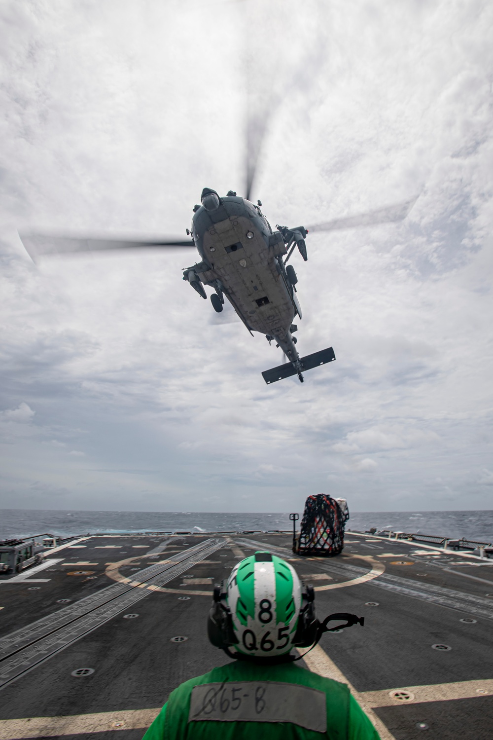 USS Higbee conducts vertical replenishment