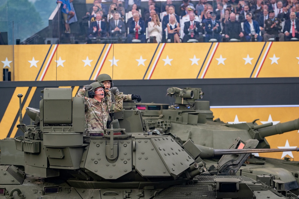 Army’s 250th Birthday Parade Pass in Review