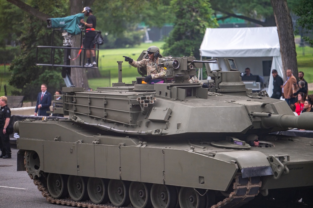 Army’s 250th Birthday Parade Pass in Review