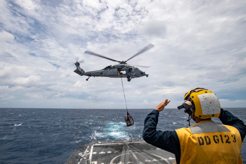 USS Higbee conducts vertical replenishment