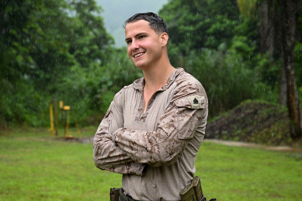 Servicio Nacional Aeronaval trains with U.S. Marine Corps in Panama