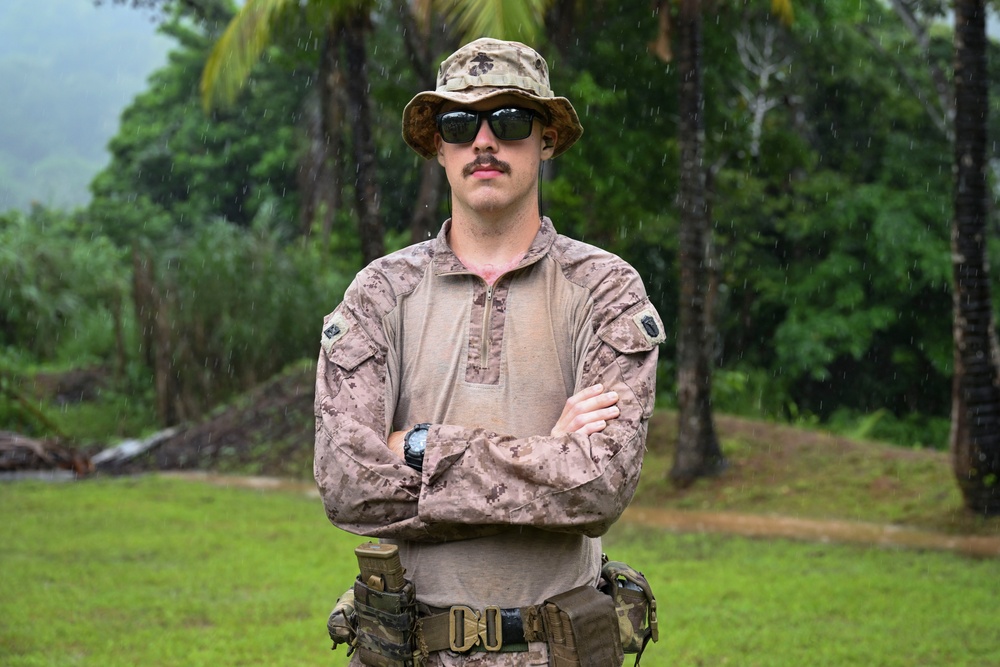 Servicio Nacional Aeronaval trains with U.S. Marine Corps in Panama
