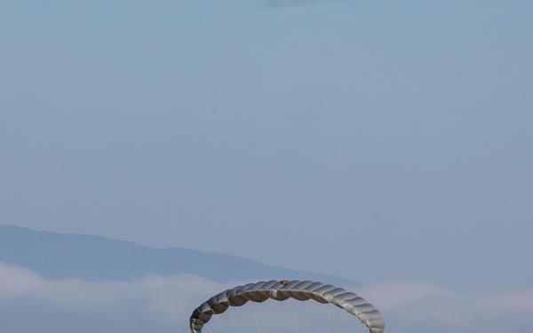 U.S. Marines, Indonesian Korps Marinir participate in free fall training
