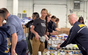 Sailors Join Forces with Alaskans to Fight Hunger During Navy Week