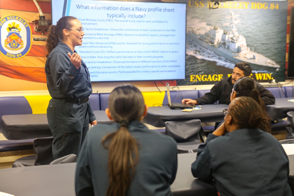 FC1 Leighna Chambers conducts a Sailor Development Fair