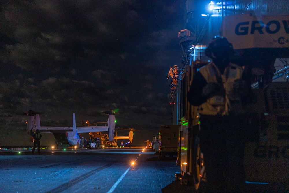 31st MEU | Night flight operations
