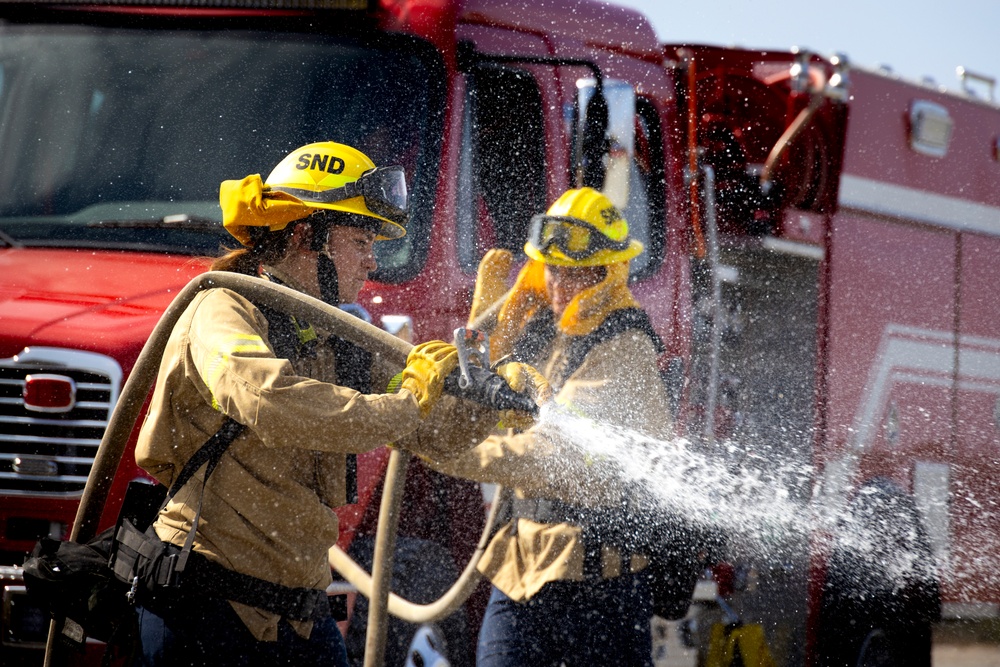 San Diego Firefighter Recruits conduct wildland firefighting training on MCAS San Diego Firefighter Recruits conduct wildland firefighting training on MCAS Miramar