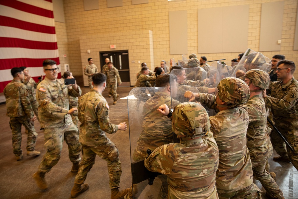506th, 39th Military Police Detachment conducts Military Assistance for Civil Disturbances training