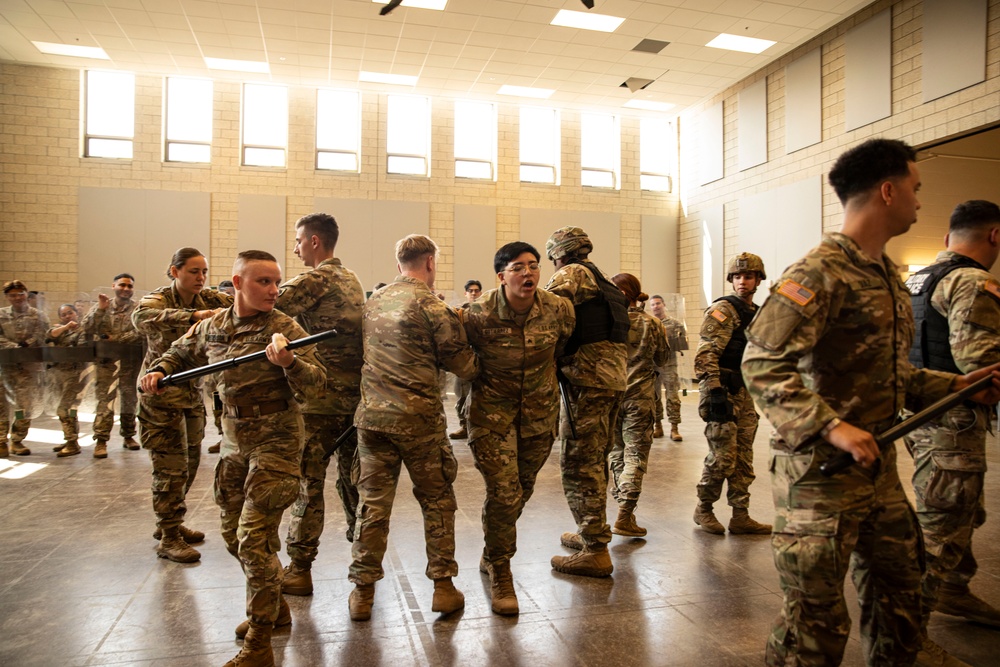 506th, 39th Military Police Detachment conducts Military Assistance for Civil Disturbances training